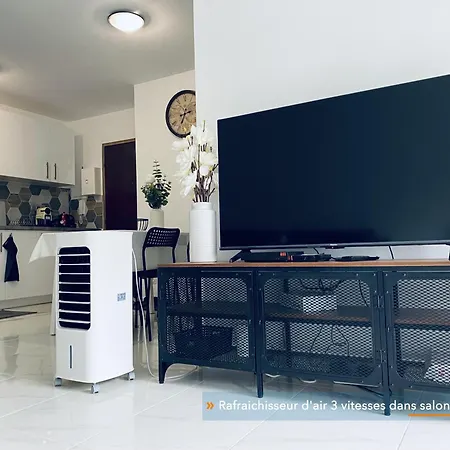 Appartement Parisien Neuf, Moderne Avec Grande Salon, 2 Chambres, 4 Lits, Parking Gratuit, 15min De Paris Et 13 Min Aeroport Orly