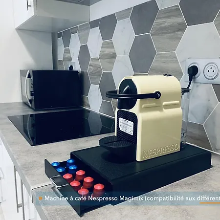 Parisien Neuf, Moderne Avec Grande Salon, 2 Chambres, 4 Lits, Parking Gratuit, 15min De Paris Et 13 Min Aeroport Orly *