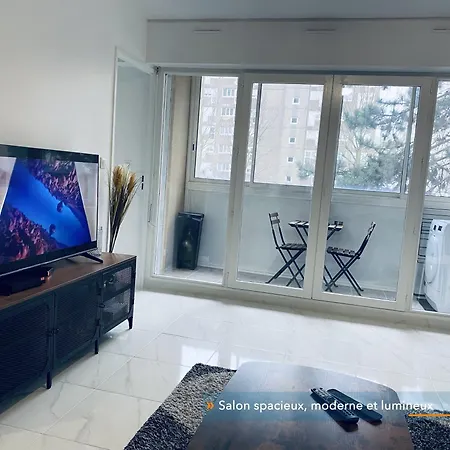 Appartement Parisien Neuf, Moderne Avec Grande Salon, 2 Chambres, 4 Lits, Parking Gratuit, 15min De Paris Et 13 Min Aeroport Orly